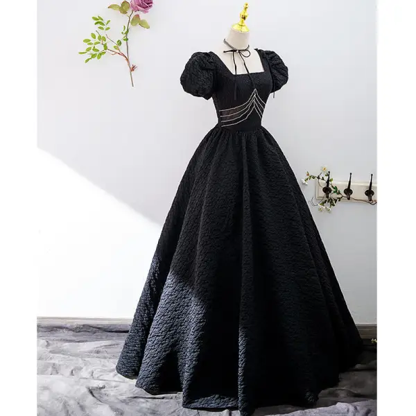 Audrey Hepburn Style Black Prom Dresses 2022 Ball Gown Square Neckline Puffy Short Sleeve Backless Floor-Length / Long Prom Formal Dresses