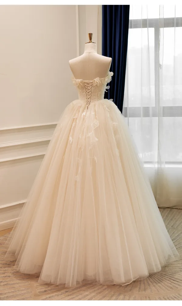 Haut de Gamme Élégant Champagne Fait main Perlage Appliques Robe De Mariée 2026 Princesse Bustier Sans Manches Dos Nu Longue