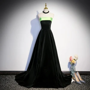 Élégant Noire Daim Robe De Bal 2023 Princesse Bustier Sans Manches Dos Nu Train De Balayage Promo Robe De Ceremonie
