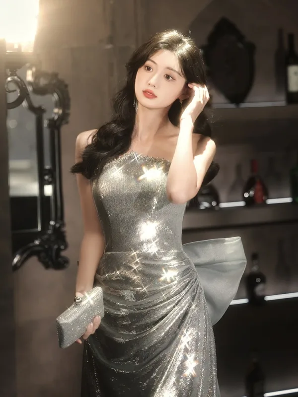 Scintillantes Sexy Argenté Paillettes Robe De Soirée 2026 Trompette / Sirène Bustier Sans Manches Dos Nu Noeud Train De Balayage Soirée Robe De Ceremonie