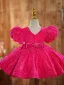 Schön Fuchsie Kurze Pailletten Geburtstag Blumenmädchenkleider 2024 Ballkleid Eckiger Ausschnitt Geschwollenes Kurze Ärmel Rückenfreies Schleife Stoffgürtel
