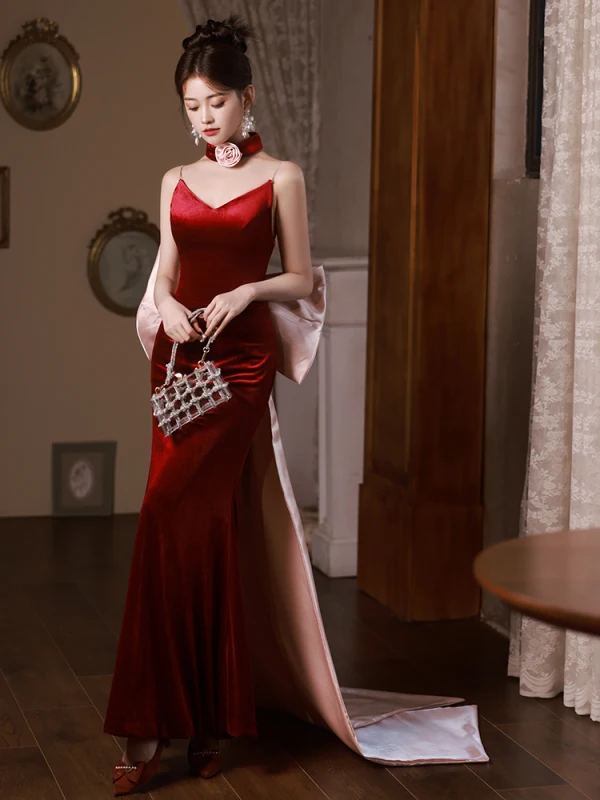 Charming Burgundy Velvet Prom Dresses 2024 Trumpet / Mermaid Spaghetti Straps Short Sleeve Backless Bow Floor-Length / Long Prom Formal Dresses