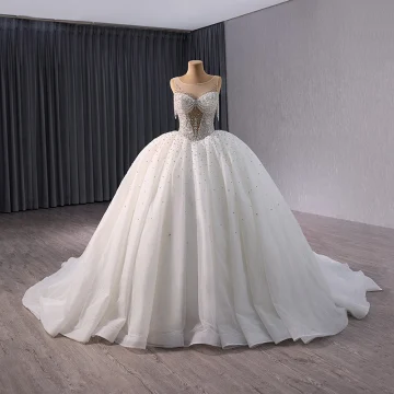 Lyx Vita Handgjort Beading Rhinestone Paljetter Bröllopsklänningar 2024 Balklänning Urringning Ärmlös Halterneck Chapel Train Bröllop