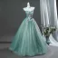 Traumhaft Lindgrün Perlenstickerei Applikationen Spitze Blumen Ballkleider 2026 Ballkleid Bandeau Ärmellos