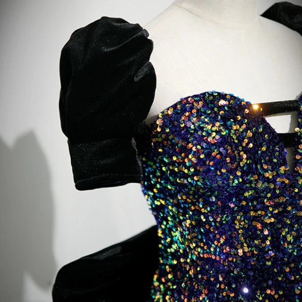 Scintillantes Sexy Noire Paillettes Robe De Soirée 2023 Trompette / Sirène Encolure Carrée Gonflée Manches Courtes Dos Nu Noeud Train De Balayage Robe De Ceremonie