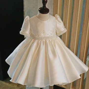 Elegant Ivory Pearl Bow Flower Girl Dresses 2023 Ball Gown Scoop Neck Short Sleeve Birthday