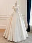 High End Schlicht Ivory / Creme Perlenstickerei Satin Brautkleider / Hochzeitskleider 2026 A Linie Bandeau Ärmellos Rückenfreies Lange