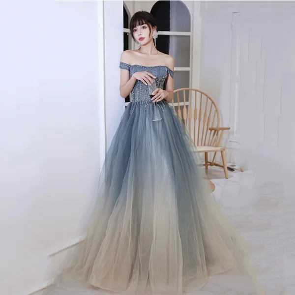 Charmant Himmelblau Farbverlauf Perlenstickerei Ballkleider 2022 A Linie Off Shoulder Strass Pailletten Ärmellos Rückenfreies Lange Ball Festliche Kleider