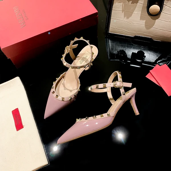 Sexy Blanche Rivet Soirée Sandales Femme 2022 Cuir 6 cm Talons Aiguilles À Bout Pointu Sandales Talons Hauts