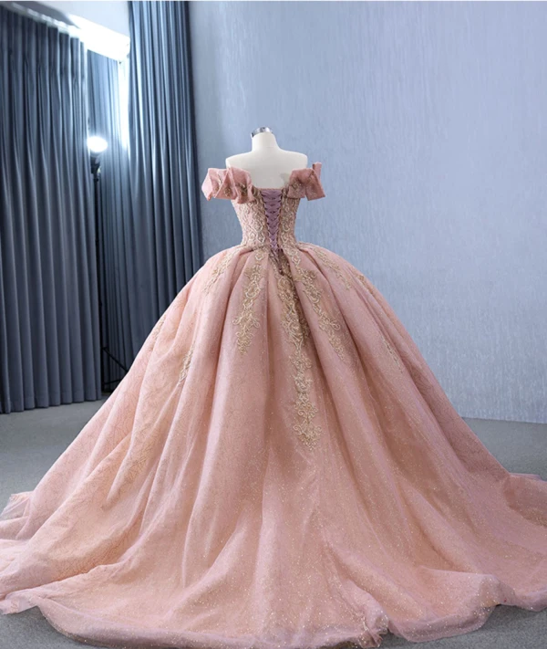 Haut de Gamme Rougissant Rose Glitter Fait main Perlage Paillettes En Dentelle Fleur Robe De Bal 2024 Robe Boule De l'épaule Manches Courtes Dos Nu Tribunal Train Promo