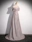 Schlicht Grau Pailletten Rüschen Abendkleider 2024 A Linie Off Shoulder Kurze Ärmel Sweep / Pinsel Zug Rückenfreies Abend Festliche Kleider