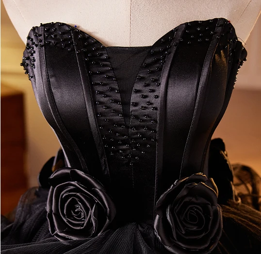 Fashion Black Appliques Cascading Ruffles Prom Dresses 2024 Ball Gown Strapless Sleeveless Backless Court Train Prom Formal Dresses