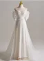 Elegante Weiß Applikationen Brautkleider / Hochzeitskleider 2025 A Linie Off Shoulder Kurze Ärmel Rückenfreies Sweep / Pinsel Zug Tülle