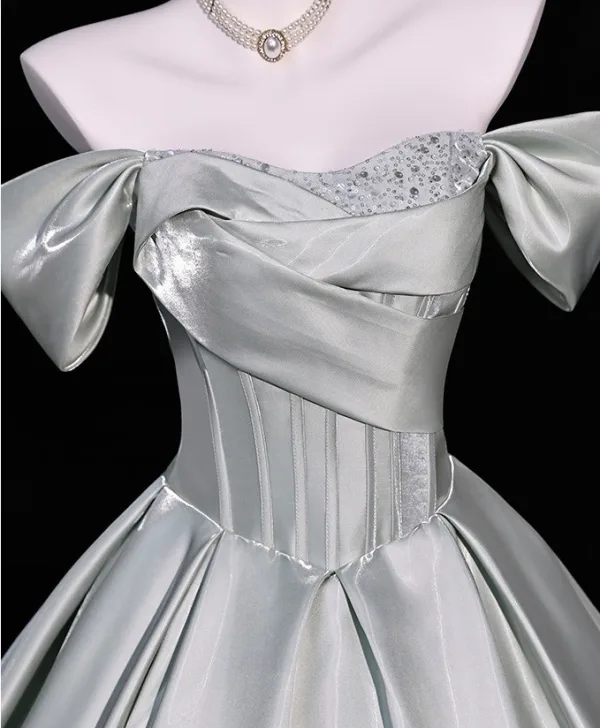Classy Silver Satin Prom Dresses 2026 Ball Gown Off-The-Shoulder Short Sleeve Backless Floor-Length / Long Formal Dresses