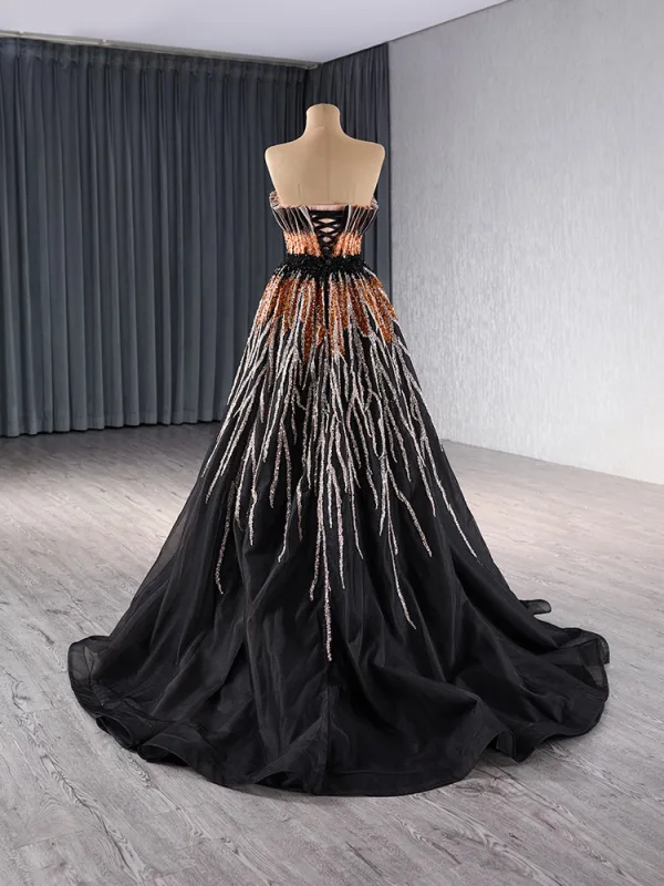 Luxus / Herrlich Schwarz Handgefertigt Perlenstickerei Pailletten Ballkleider 2024 A Linie Bandeau Ärmellos Rückenfreies Sweep / Pinsel Zug Ball Festliche Kleider