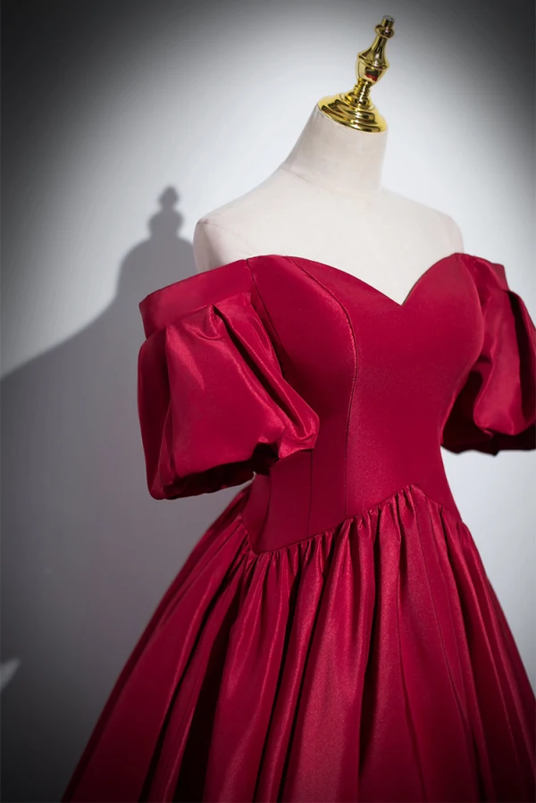 Modest / Simple Burgundy Satin Prom Dresses 2024 A-Line / Princess Off-The-Shoulder Short Sleeve Backless Floor-Length / Long Formal Dresses