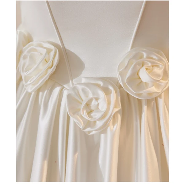 Elegant White Appliques Satin Wedding Dresses 2023 Ball Gown Scoop Neck Puffy Short Sleeve Backless Sweep Train Wedding