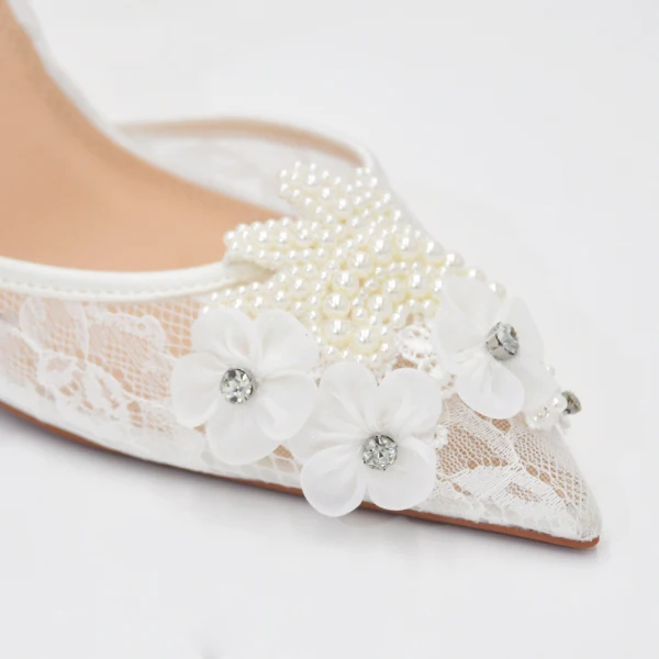 Elegant White Beading Pearl Rhinestone Lace Flower Wedding Shoes 2024 X-Strap 10 cm Stiletto Heels Pointed Toe Wedding Sandals High Heels