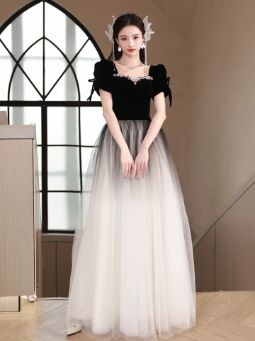 Fashion Black Rhinestone Prom Dresses 2024 A Line Princess Square Neckline Short Sleeve Backless Bow Sash Floor Length Long Prom Formal Dresses