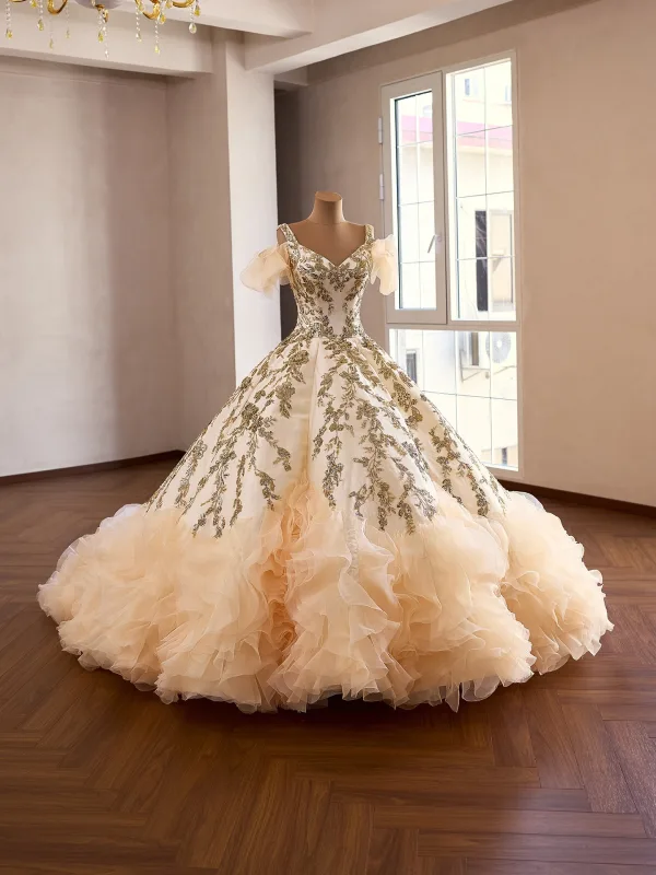 Luxury / Gorgeous Champagne Beading Lace Flower Sequins Ruffle Prom Dresses 2026 Ball Gown V-Neck Short Sleeve Backless Sweep Train Formal Dresses