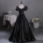 Vintage Schwarz Perlenstickerei Spitze Blumen Satin Ballkleider 2023 Ballkleid Rundhalsausschnitt Kurze Ärmel Schleife Lange Ball Festliche Kleider