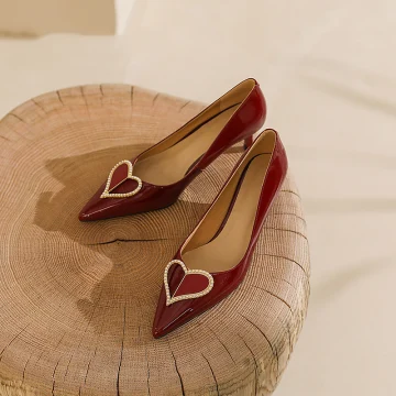 Elegant Burgundy Pearl Patent Leather Prom Pumps 2022 Leather 5 Cm Stiletto Heels Pointed Toe Pumps High Heels