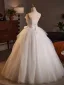 Edles Weiß Applikationen Schleife Stoffgürtel Brautkleider / Hochzeitskleider 2025 Ballkleid Bandeau Ärmellos Rückenfreies Lange Hochzeit