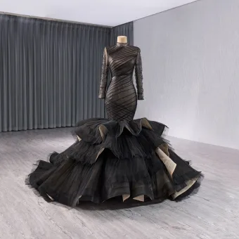 Musulmane Haut De Gamme Noire Trompette Sirène Volants En Cascade Robe De Mariée 2024 Col Haut Manches Longues Chapel Train