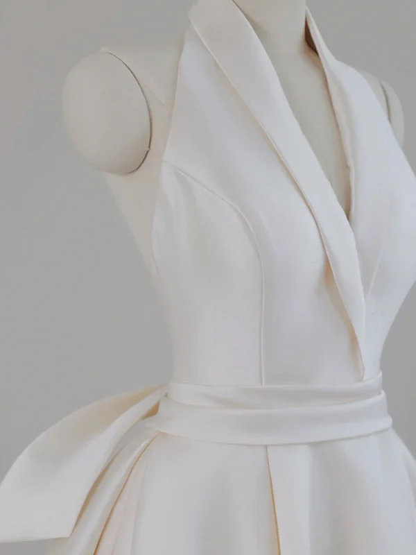 Fashion White Satin Evening Dresses 2023 A-Line / Princess Halter Sleeveless Backless Bow Sash Sweep Train Evening Party Formal Dresses