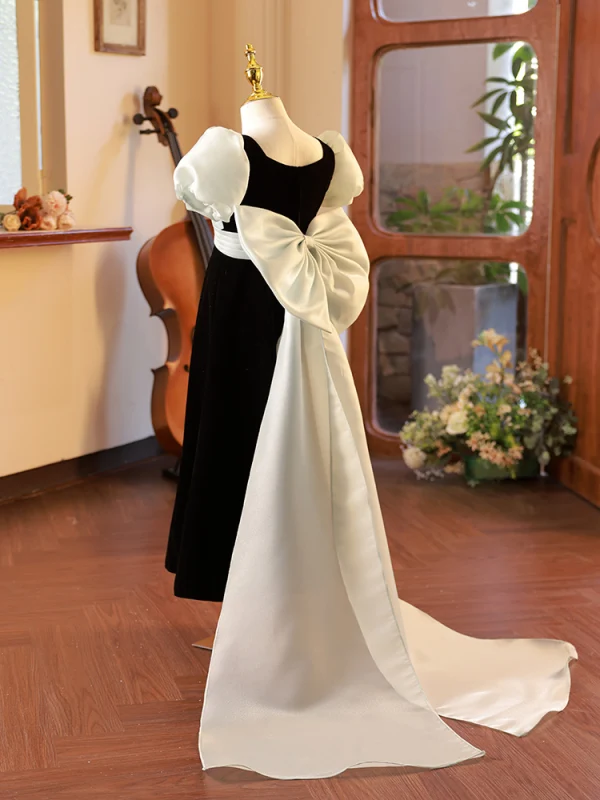 Elegant Black Birthday Flower Girl Dresses 2024 A-Line / Princess Square Neckline Puffy Short Sleeve Backless Bow Floor-Length / Long