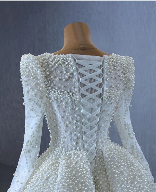 Victorian Style White Handmade  Beading Pearl Lace Wedding Dresses 2024 Trumpet / Mermaid Scoop Neck Long Sleeve Court Train Wedding