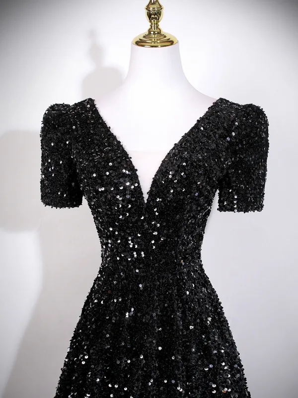 Dazzling Black Gold Sequins Evening Dresses 2026 A-Line / Princess V-Neck Short Sleeve Backless
