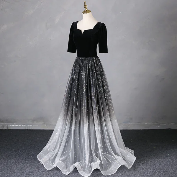 Elegante Schwarz Strass Pailletten Ballkleider 2024 A Linie Eckiger Ausschnitt Kurze Ärmel Rückenfreies Lange Ball Festliche Kleider