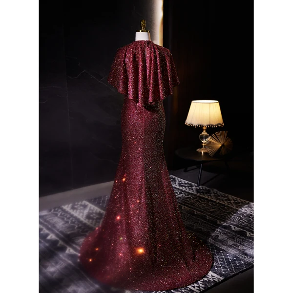 Scintillantes Bordeaux Paillettes Robe De Soirée 2023 Trompette / Sirène Col Haut Manches Courtes Train De Balayage Soirée Robe De Ceremonie