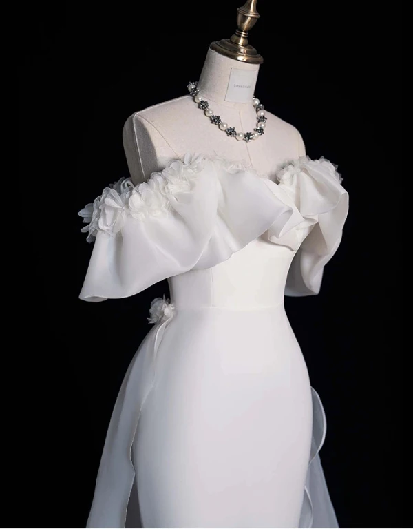 Vintage / Retro White Ruffle Satin Wedding Dresses 2024 Trumpet / Mermaid Off-The-Shoulder Short Sleeve Backless Court Train Wedding