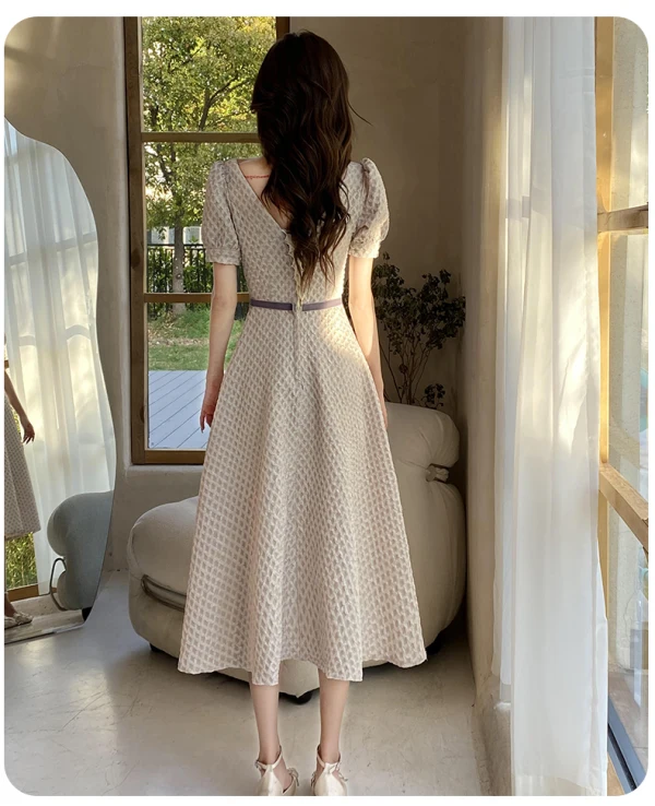 Modest / Simple Beige Bridesmaid Dresses 2022 A-Line / Princess Short Sleeve Backless Tea-length Bridesmaid