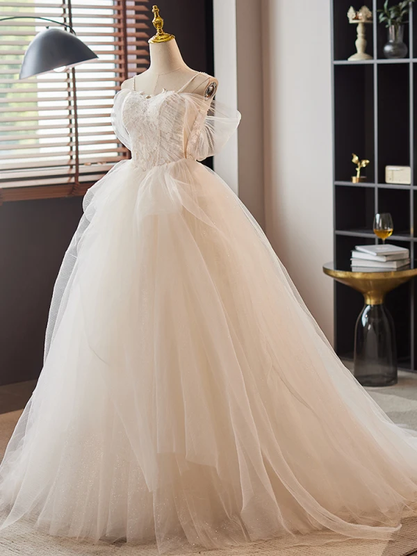 Western Weiß Perlenstickerei Perle Spitze Blumen Fallende Rüsche Brautkleider / Hochzeitskleider 2024 Ballkleid Spaghettiträger Kurze Ärmel Rückenfreies Sweep / Pinsel Zug Hochzeit