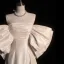 Élégant Ivoire Satin Robe De Bal 2025 Princesse De l'épaule Gonflée Manches Courtes Dos Nu Noeud Train De Balayage Promo Robe De Ceremonie