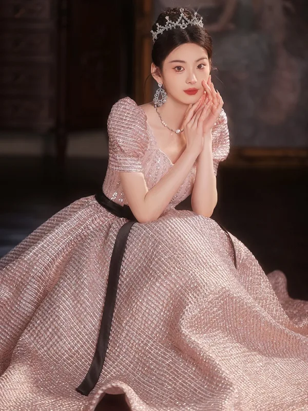 Chic / Beautiful Blushing Pink Sequins Bow Sash Prom Dresses 2024 A-Line / Princess Square Neckline Short Sleeve Backless Floor-Length / Long Prom Formal Dresses