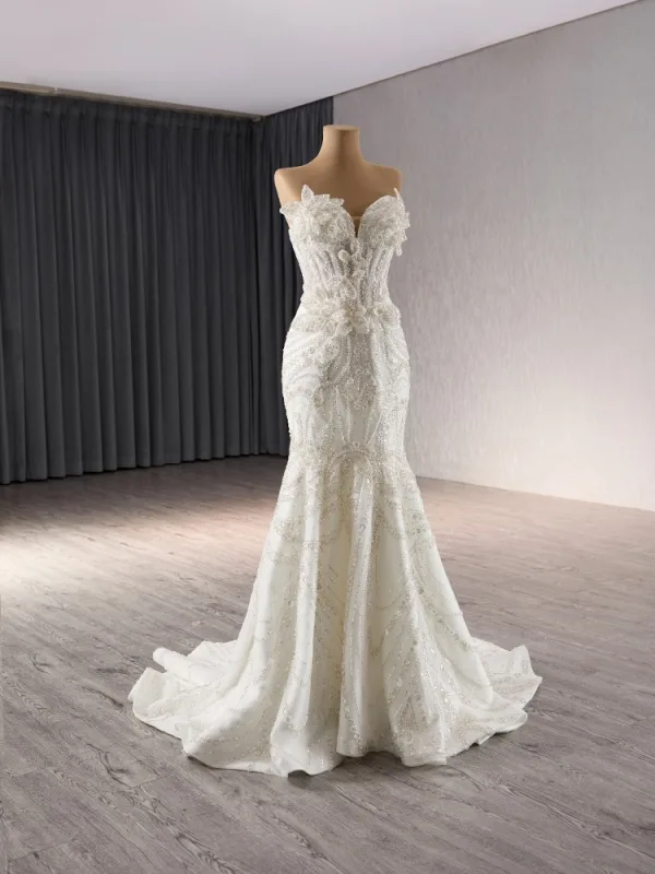 Luxury / Gorgeous White Handmade  Beading Sequins Pearl Flower Chapel Train Wedding Dresses 2024 Trumpet / Mermaid Strapless Sleeveless Backless Wedding