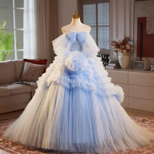 Élégant Bleu Ciel Volants En Cascade Robe De Bal 2025 Robe Boule De L Épaule Manches Courtes Dos Nu Train De Balayage Robe De Ceremonie
