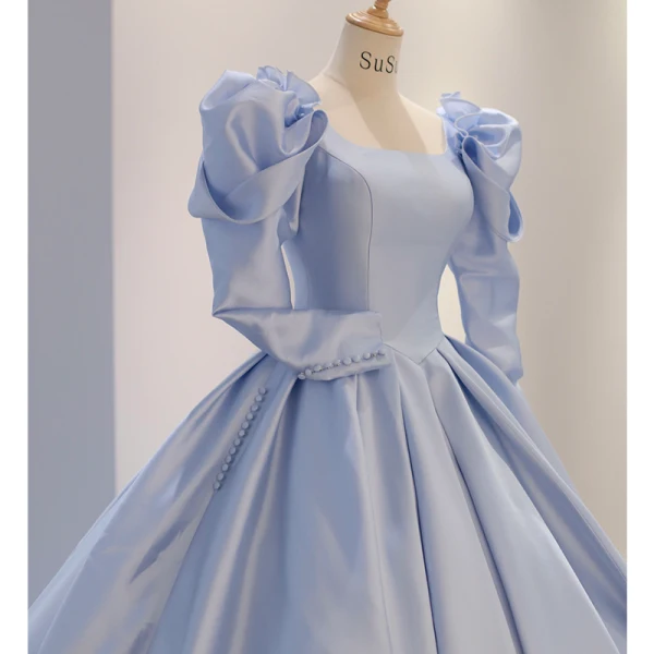 Illusion Himmelblau Satin Winter Ballkleider 2023 Ballkleid Eckiger Ausschnitt Lange Ärmel Rückenfreies Schleife Kapelle-Schleppe Ball Festliche Kleider