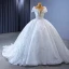 High End Weiß Handgefertigt Perlenstickerei Perle Pailletten Brautkleider / Hochzeitskleider 2023 Ballkleid Rundhalsausschnitt Kurze Ärmel Rückenfreies Kapelle-Schleppe Hochzeit