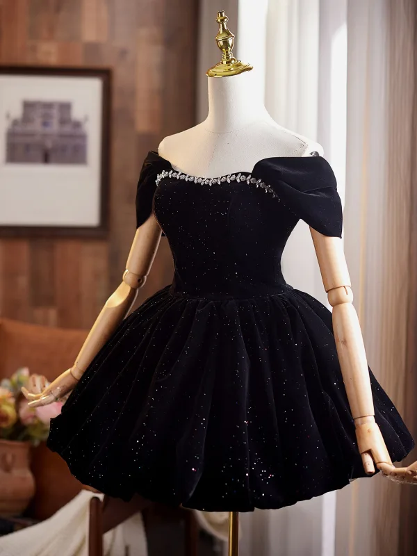 Chic Beautiful Black Rhinestone Sequins Homecoming Short Velvet Graduation Dresses 2025