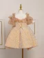 Scintillantes Champagne Perlage Paillettes Anniversaire Courte Robe Ceremonie Fille 2024 Robe Boule Encolure Carrée Manches Courtes Dos Nu