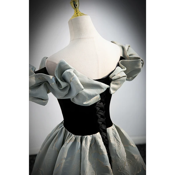 Audrey Hepburn Style Black Prom Dresses 2022 A-Line / Princess Ruffle Off-The-Shoulder Short Sleeve Backless Floor-Length / Long Formal Dresses