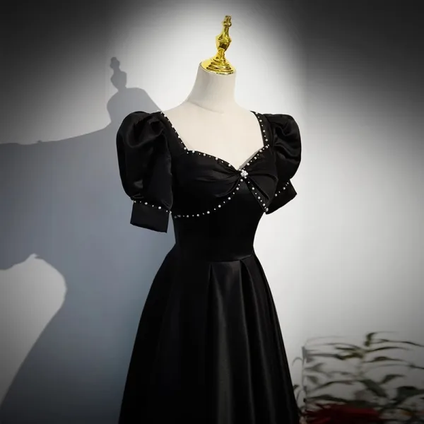 Élégant Noire Satin Perle Robe De Soirée 2023 Princesse Encolure Carrée Manches Courtes Dos Nu Longue Promo Robe De Ceremonie