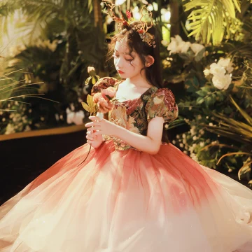 Elegant Red Birthday Embroidered Flower Girl Dresses 2022 Ball Gown Scoop Neck Puffy Short Sleeve Floor Length Long Flower Girl Dresses