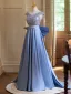 Elegante Himmelblau Pailletten Satin Ballkleider 2024 A Linie V-Ausschnitt Ärmel Rückenfreies Schleife Sweep / Pinsel Zug Ball Festliche Kleider
