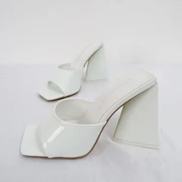 Mooie Prachtige Witte Straatkleding Sandalen Dames 2022 11 Cm Dikke Hak Peep Toe Sandalen Dames Hoge Hakken